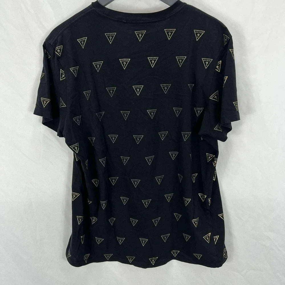 GUESS T-Shirt Mens Small Black Logo All Over Print Triangle Short Sleeve Tee EUC - Picture 2 of 7